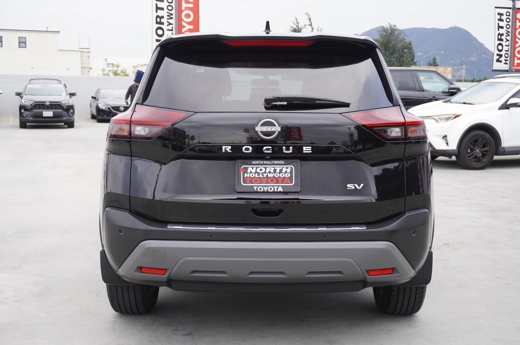 Used 2022 Nissan Rogue SV image 6