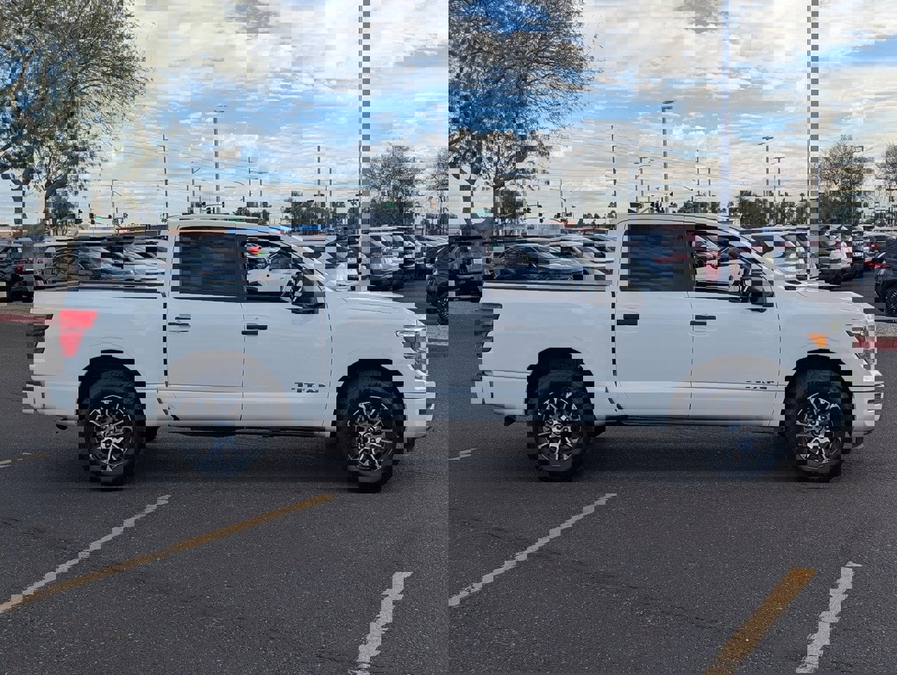 Certified 2022 Nissan Titan SV image 7