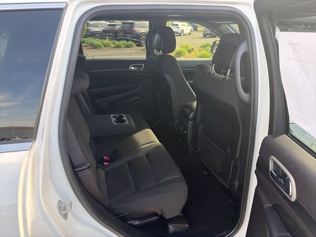 Used 2021 Jeep Grand Cherokee Laredo AWD/4WD image 23