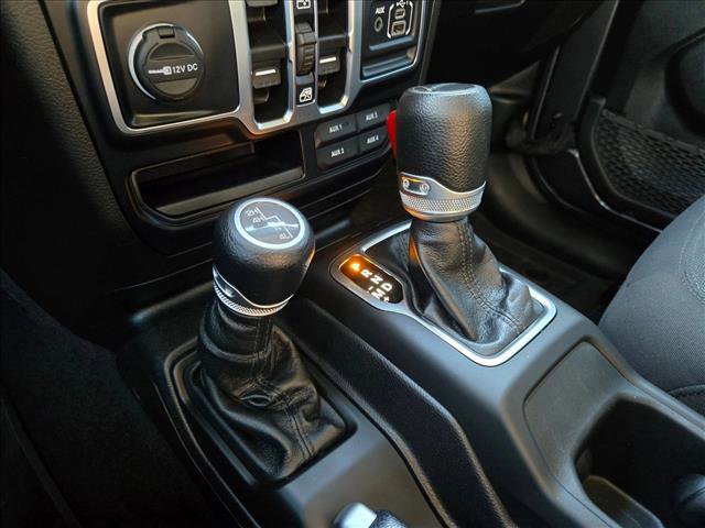 Used 2023 Jeep Gladiator Willys image 14