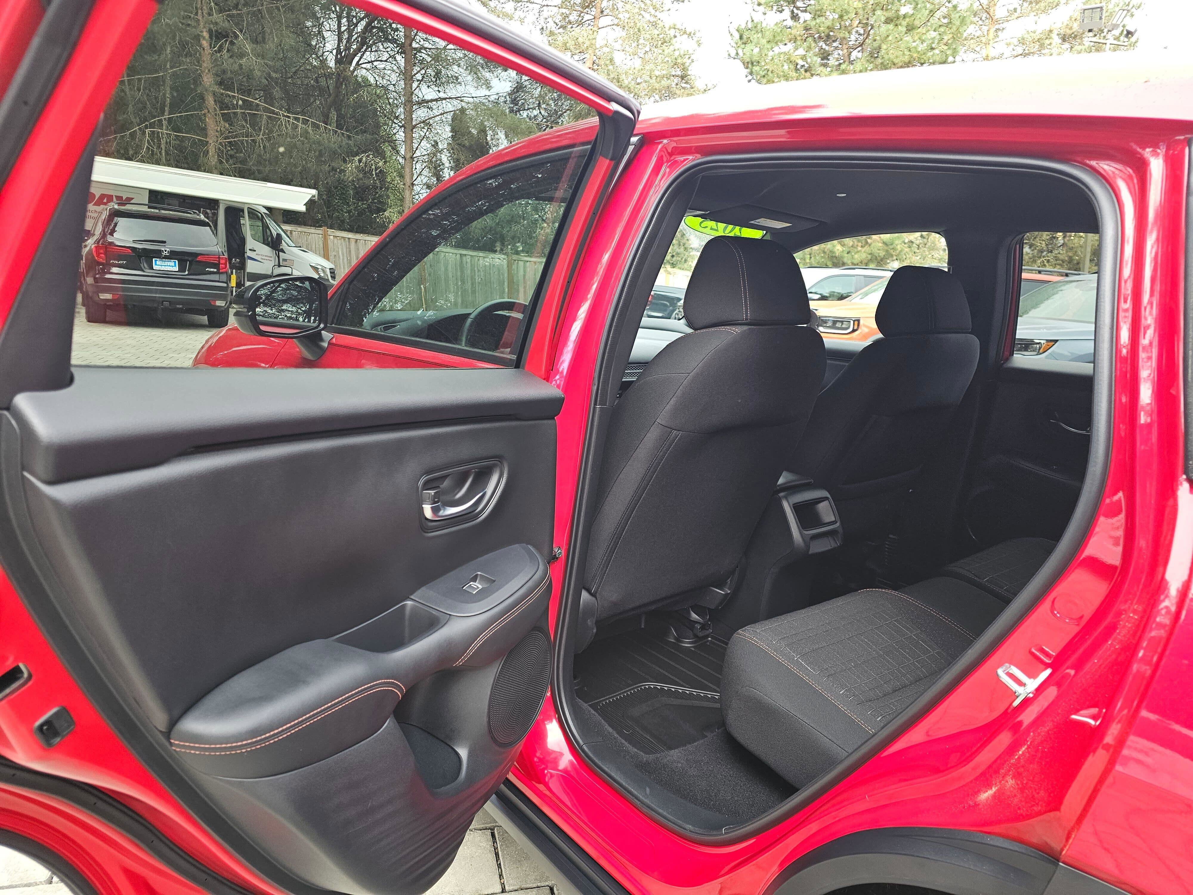 Certified 2025 Honda HR-V Sport image 18