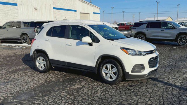 Certified 2021 Chevrolet Trax LS w/ Tint and Cruise Package image 2