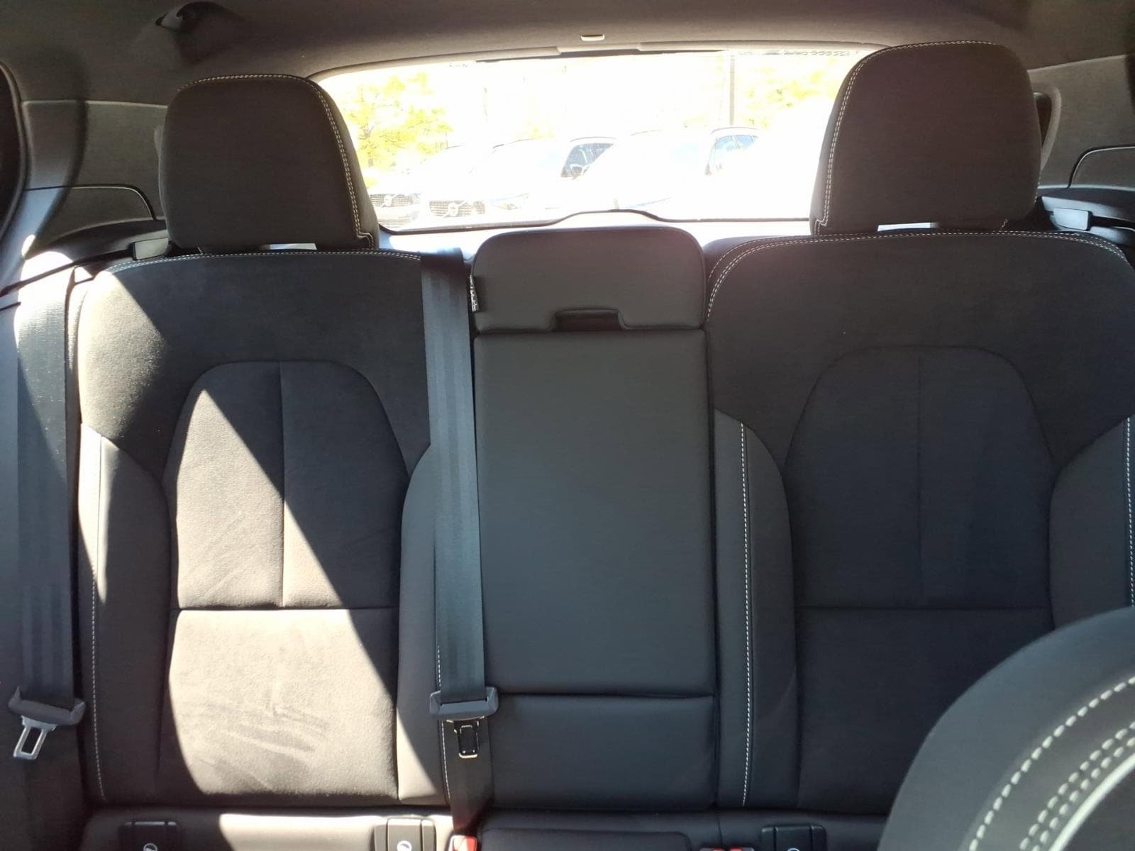 Certified 2024 Volvo XC40 Recharge Ultimate RWD image 20