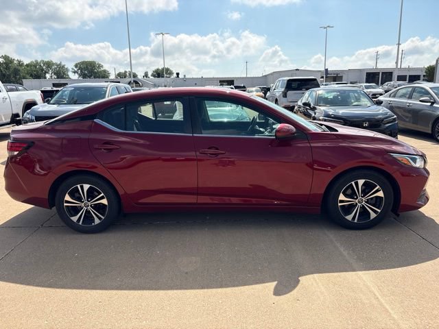 Used 2022 Nissan Sentra SV FWD image 2