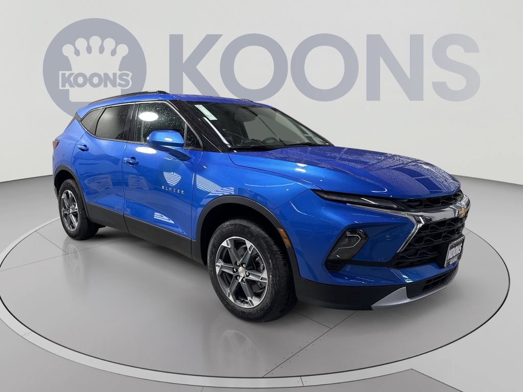 New 2026 Chevrolet Blazer LT w/ Convenience Package FWD image 2