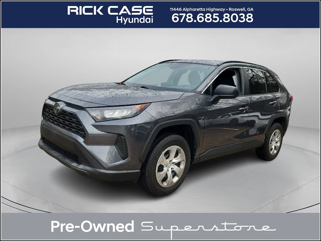 Used 2021 Toyota RAV4 LE image 1