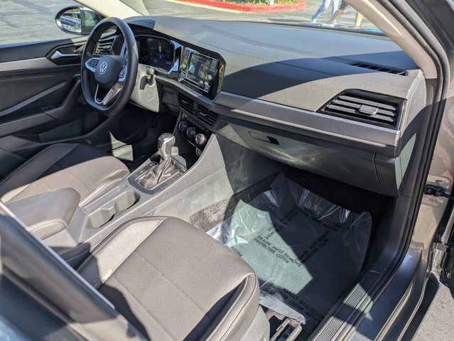 Certified 2024 Volkswagen Jetta SE image 20