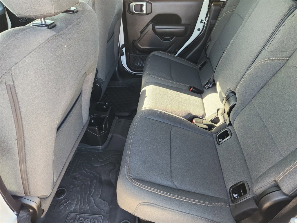 Used 2024 Jeep Gladiator Sport image 31