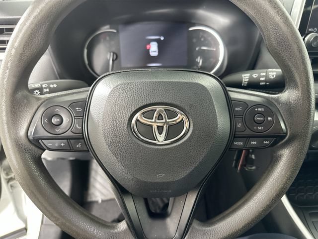 Used 2023 Toyota RAV4 LE AWD/4WD image 17