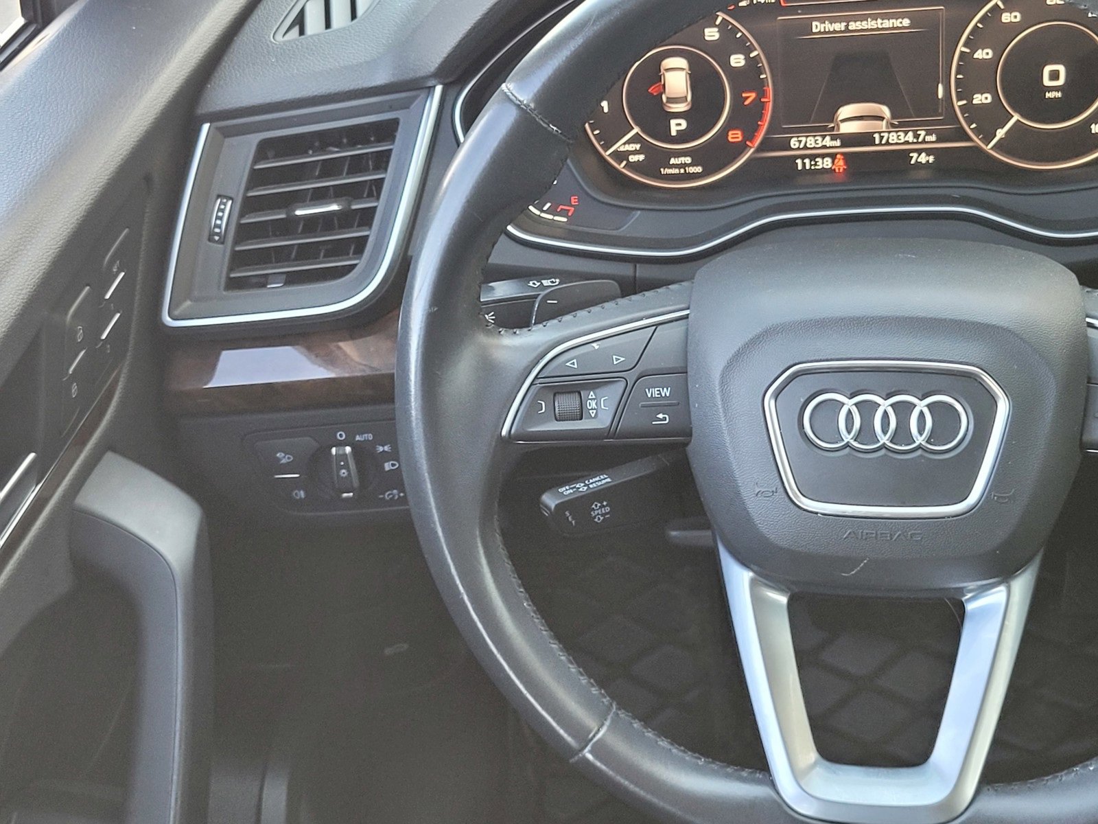 Used 2020 Audi Q5 e Premium Plus w/ Premium Plus Package image 11