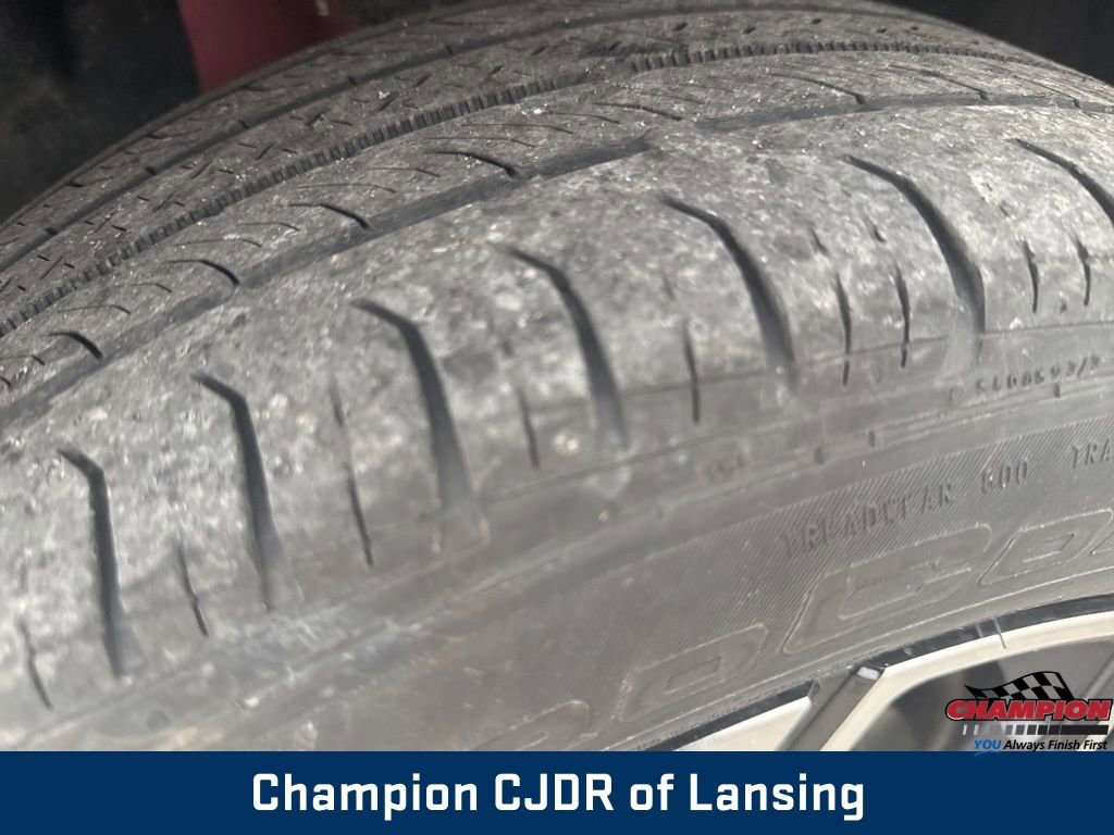 Used 2025 Jeep Compass Limited image 10