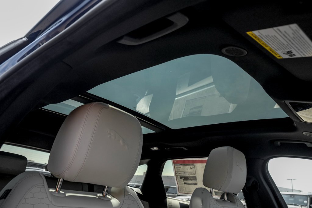 New 2026 Jaguar F-PACE R-Dynamic S image 23