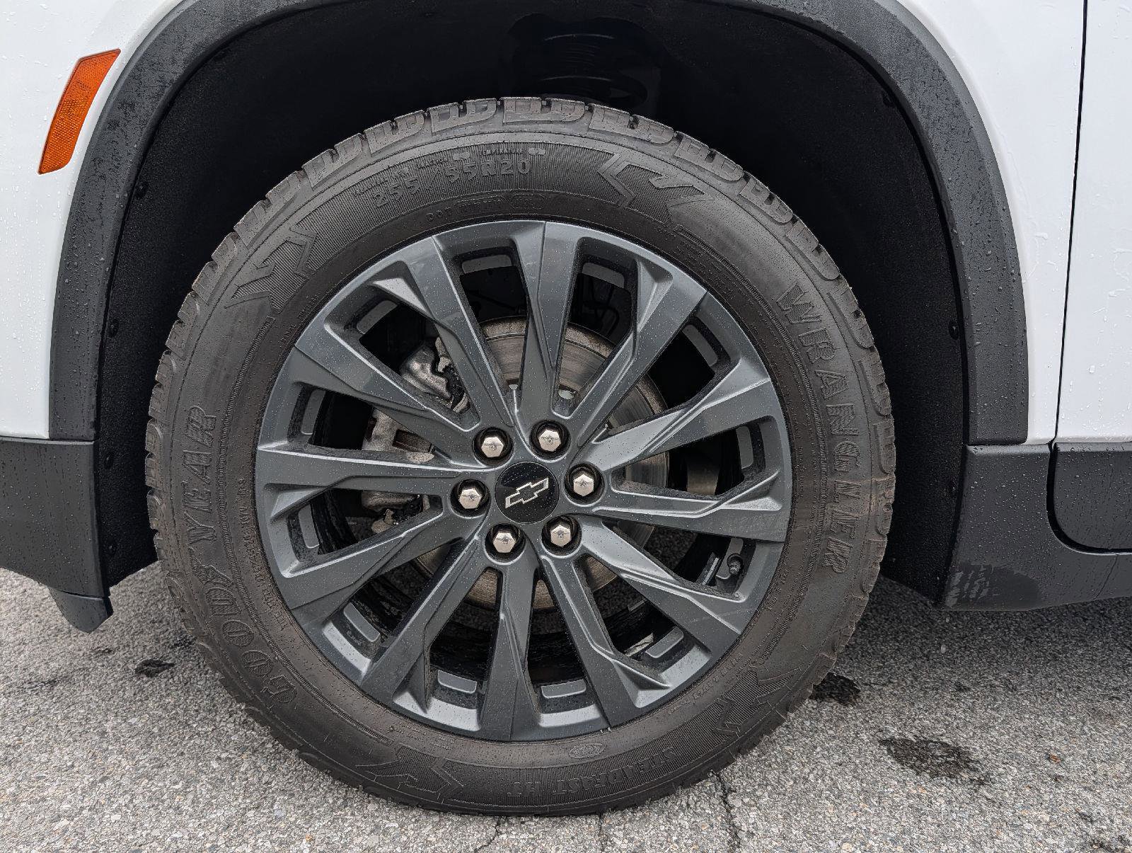 Used 2022 Chevrolet Traverse RS AWD/4WD image 2