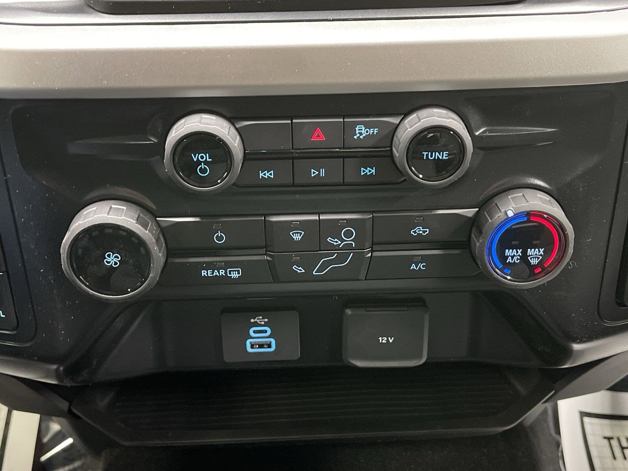 New 2025 Ford F350 XLT image 30