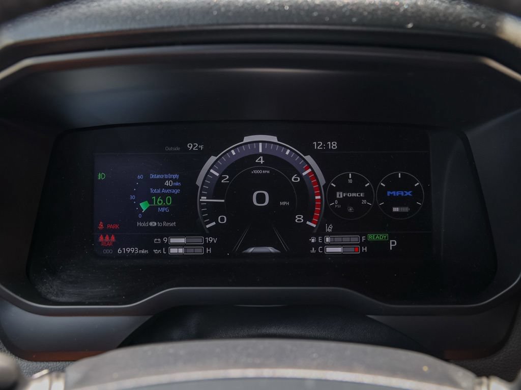 Used 2024 Toyota Tundra Limited AWD/4WD image 27