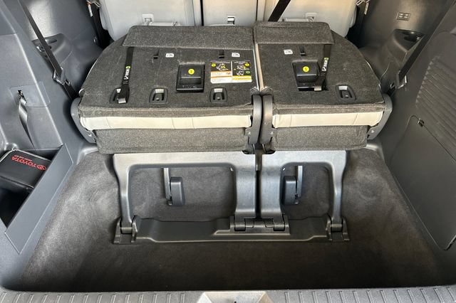 Certified 2026 Toyota Sienna XLE FWD image 19