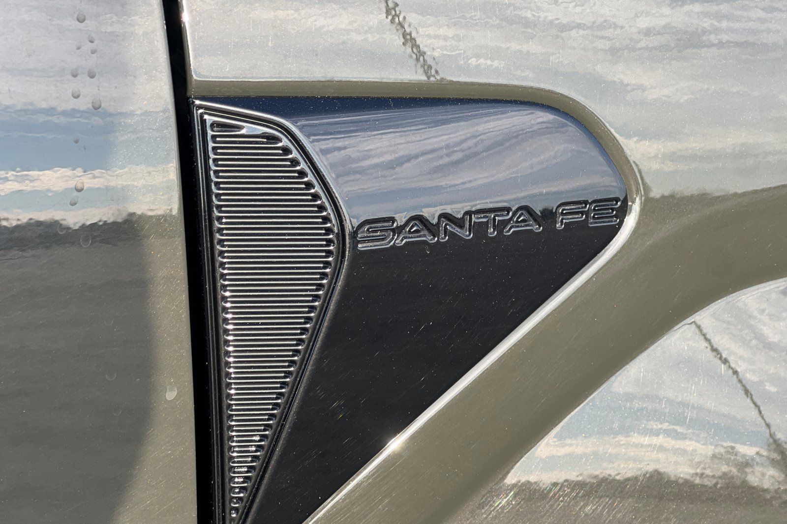 Used 2024 Hyundai Santa Fe Limited image 31