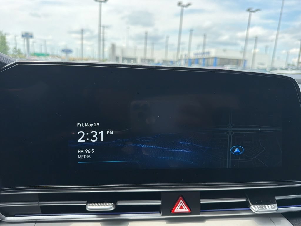 New 2026 Hyundai Elantra Limited FWD image 17