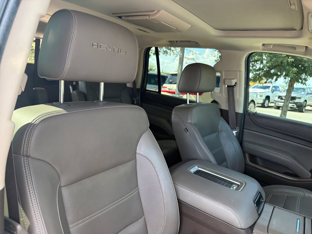 Used 2018 GMC Yukon Denali w/ Denali Ultimate Package AWD/4WD image 37