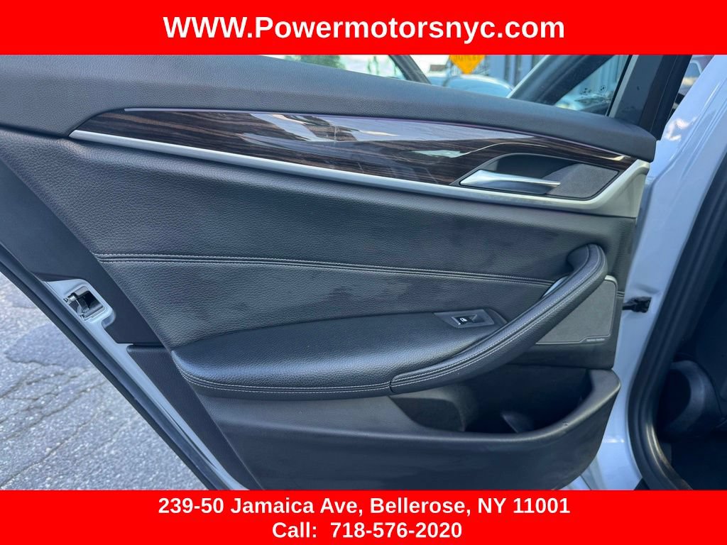 Used 2019 BMW 530e xDrive w/ Premium Package AWD/4WD image 27