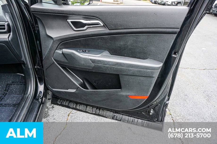 Used 2025 Kia Sportage LX FWD image 48
