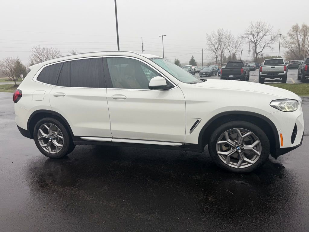 Used 2024 BMW X3 xDrive30i w/ Premium Package image 5