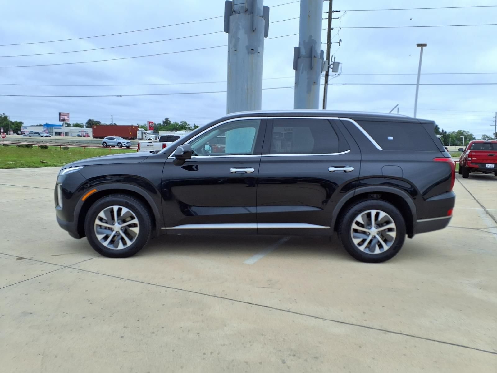 Used 2022 Hyundai Palisade SEL w/ Winter Package FWD image 8