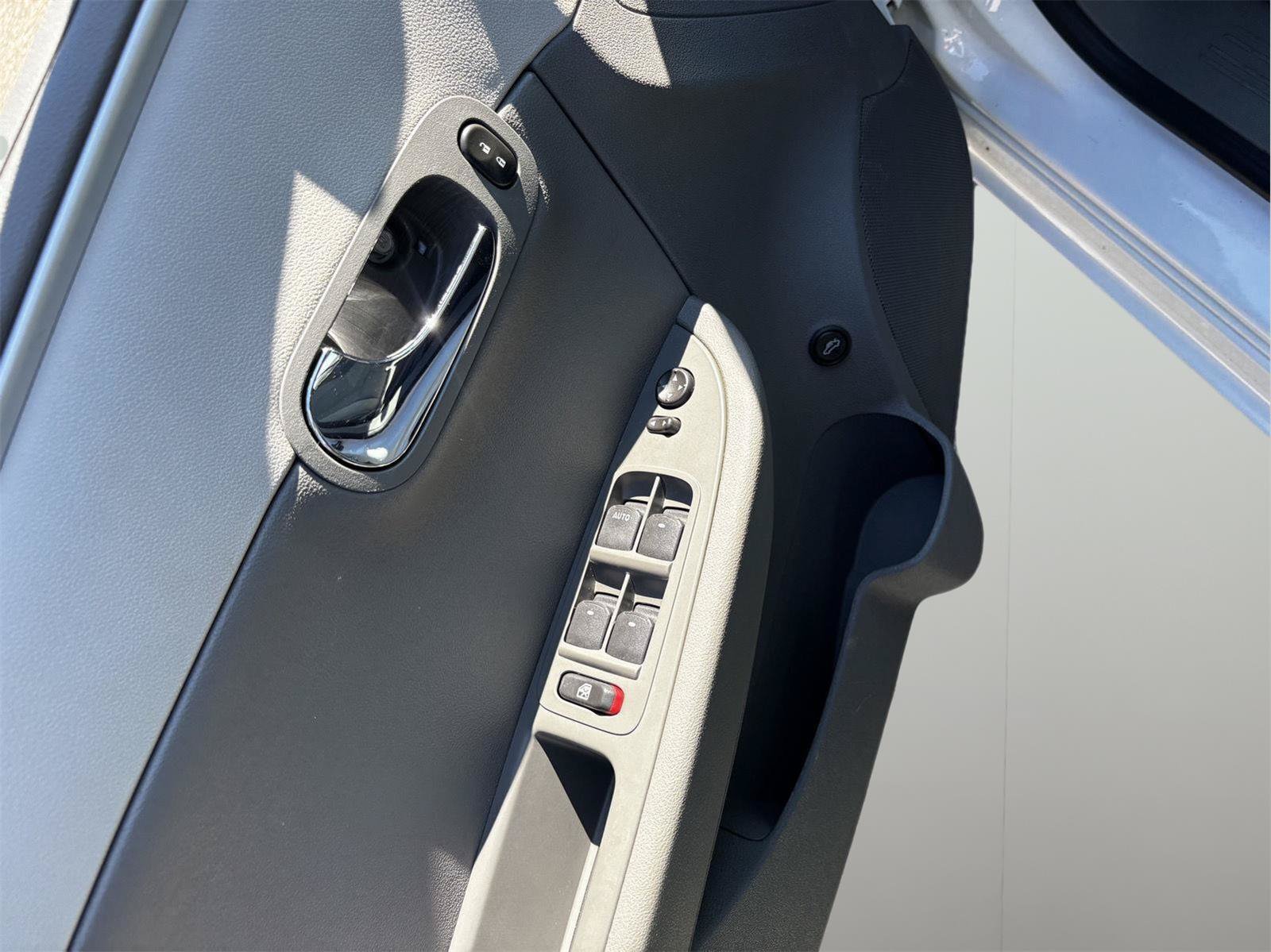 Used 2011 Chevrolet Malibu LS FWD image 10