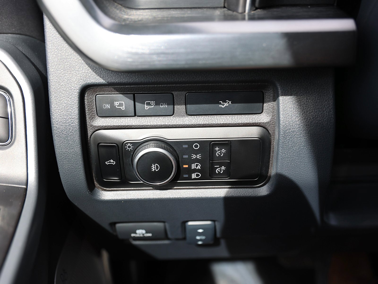 Certified 2024 Ford F250 Lariat image 34