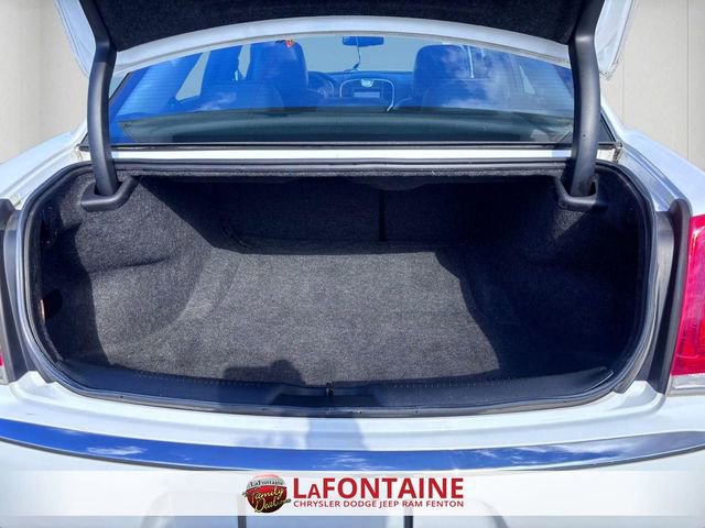 Used 2019 Chrysler 300 Touring L w/ Quick Order Package 22F image 28