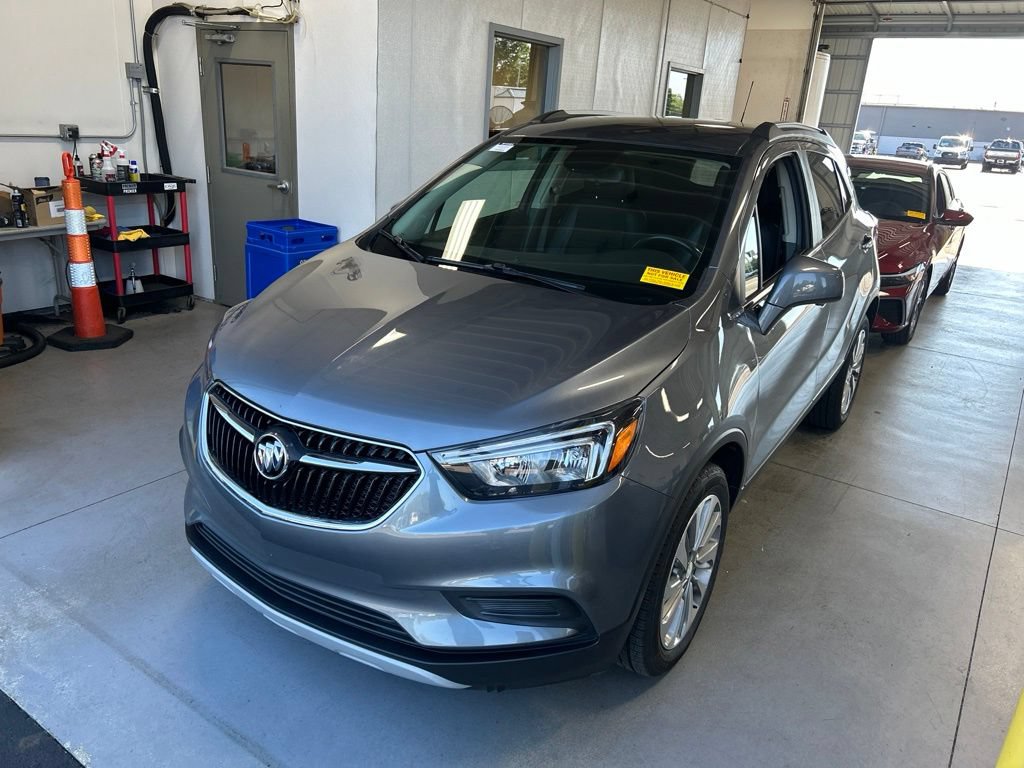 Used 2020 Buick Encore Preferred FWD image 2