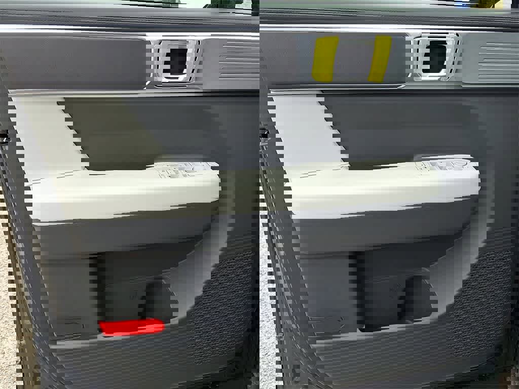 New 2026 Hyundai Santa Fe SE image 11