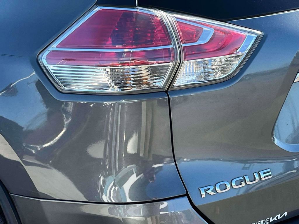 Used 2016 Nissan Rogue SL w/ SL Premium Package image 34