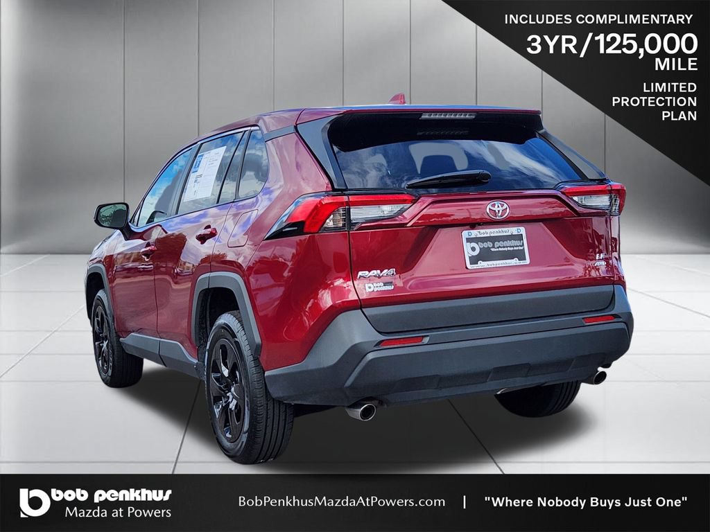 Used 2025 Toyota RAV4 LE AWD/4WD image 27