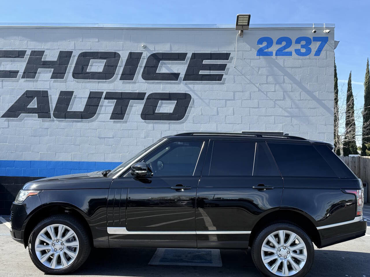 Used 2016 Land Rover Range Rover Supercharged image 25