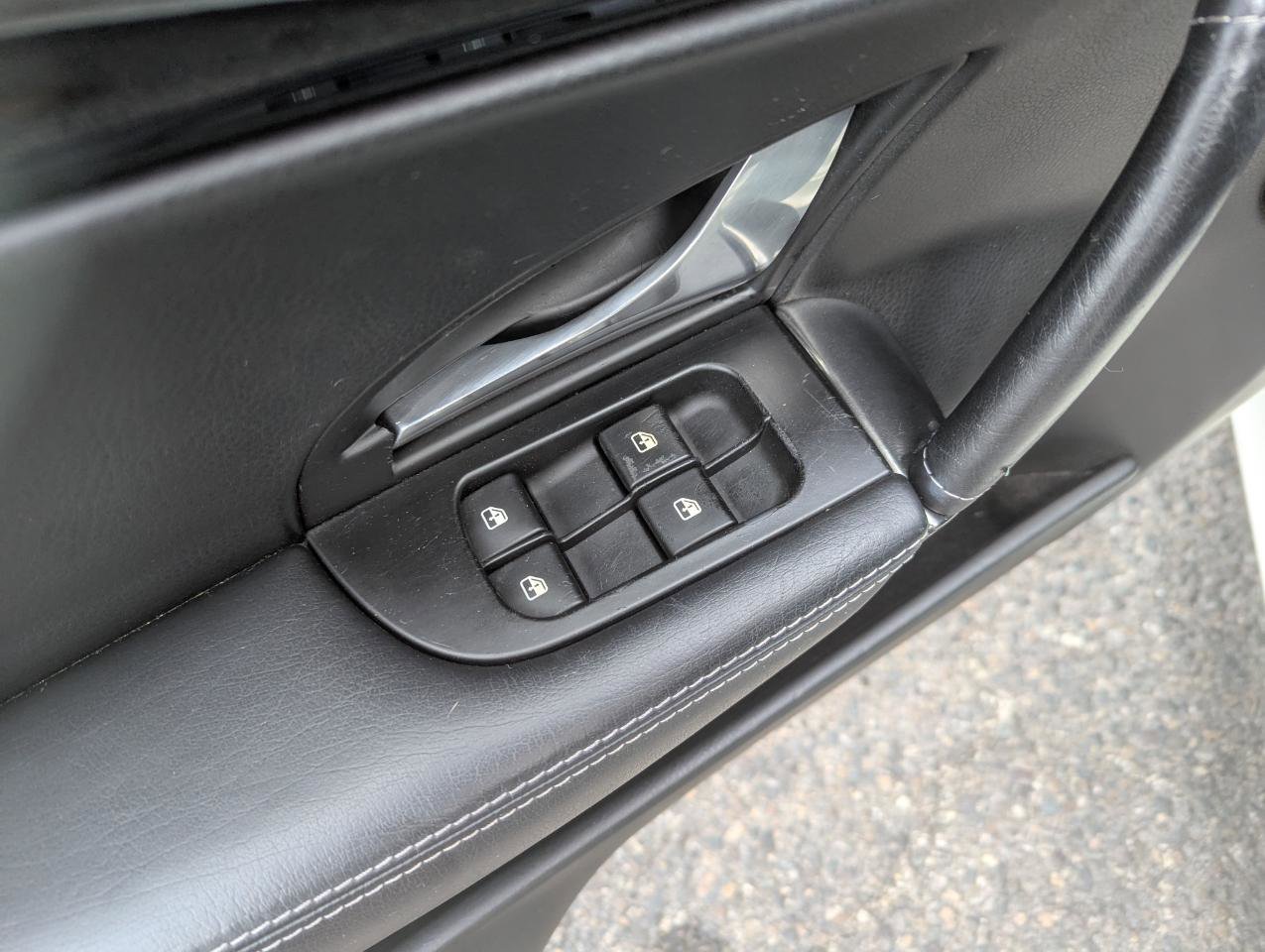 Used 2014 Maserati GranTurismo MC RWD image 12