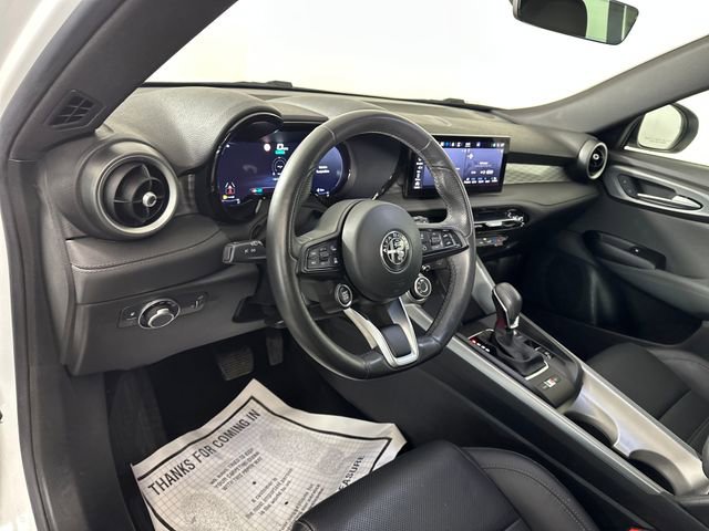 Used 2024 Alfa Romeo Tonale Ti w/ Premium Interior Package image 13