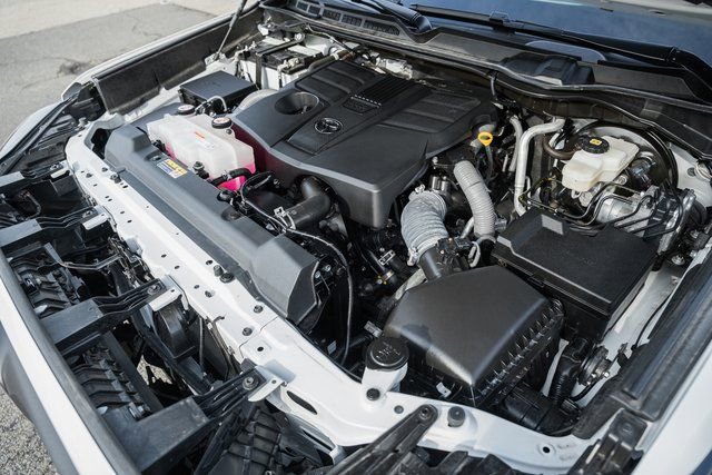 Used 2024 Toyota Tundra SR5 w/ SR5 Premium Package image 18