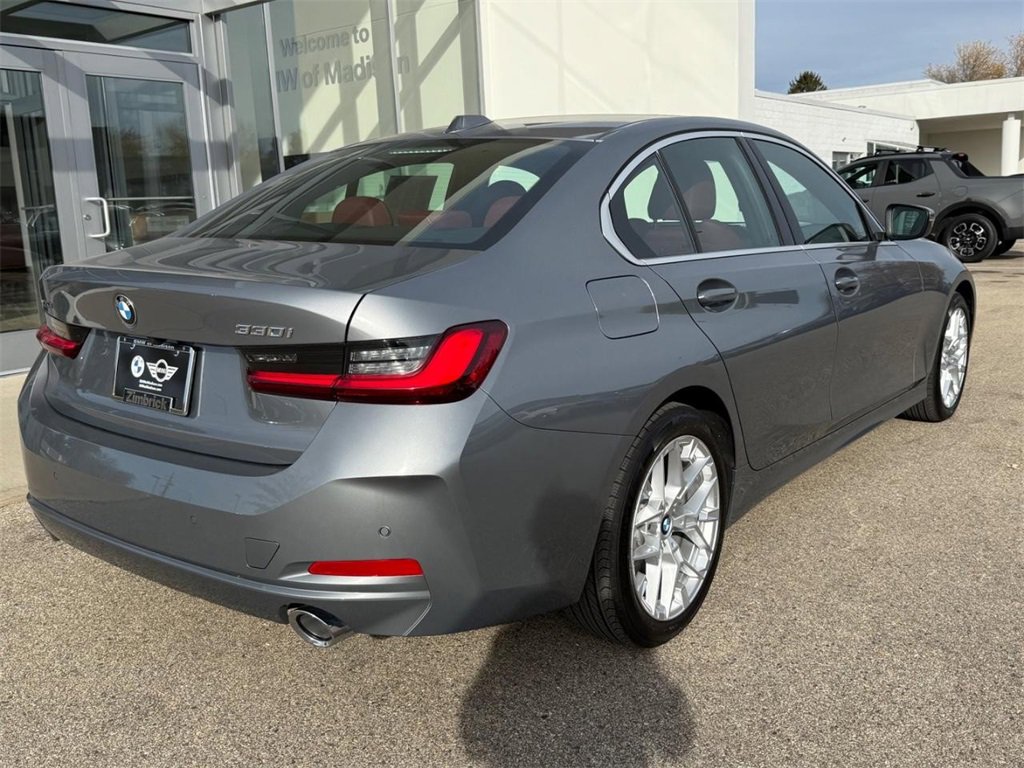 Used 2025 BMW 330i xDrive Sedan w/ Premium Package image 3