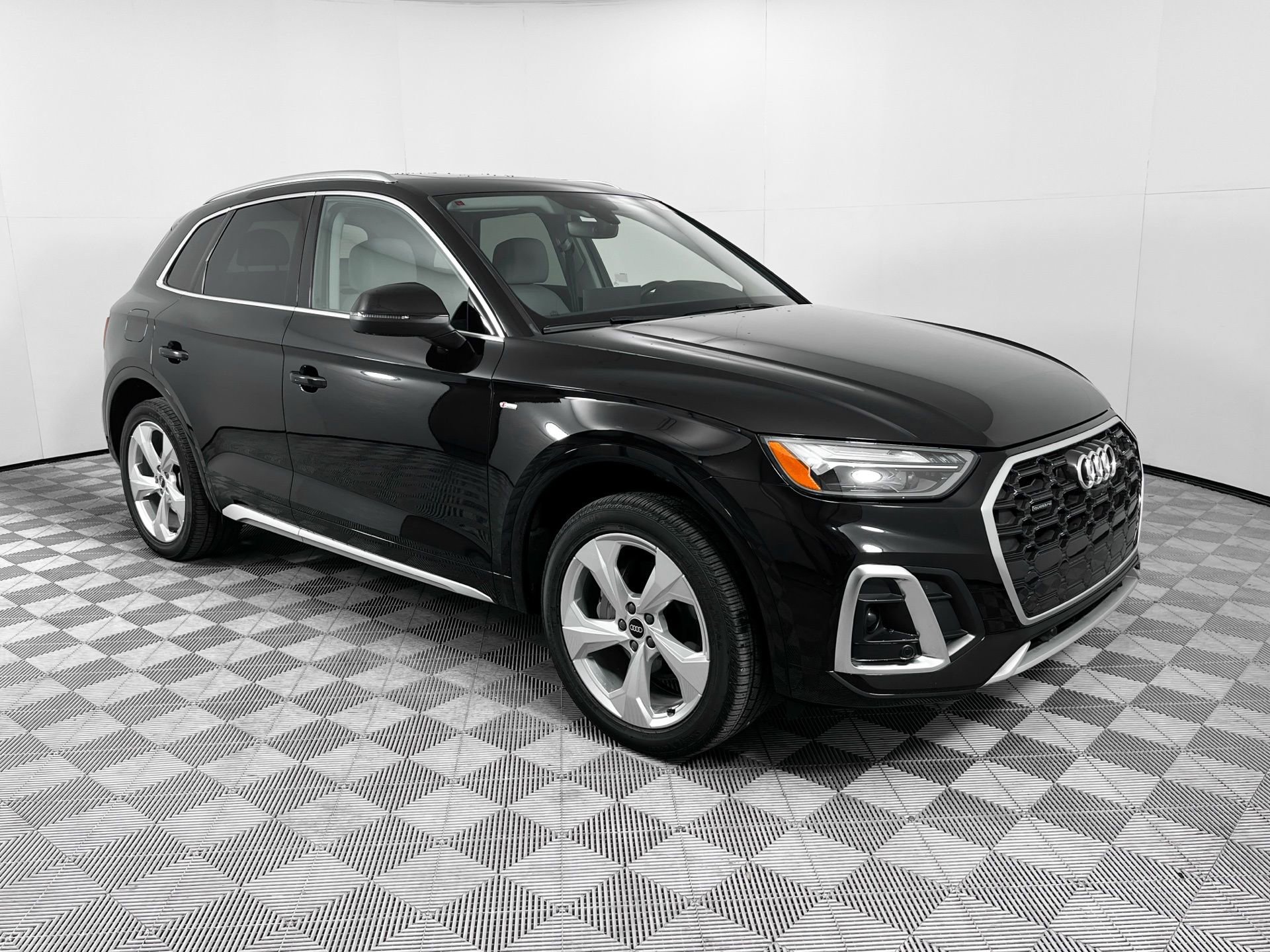 Certified 2022 Audi Q5 2.0T Premium Plus w/ Premium Plus Package