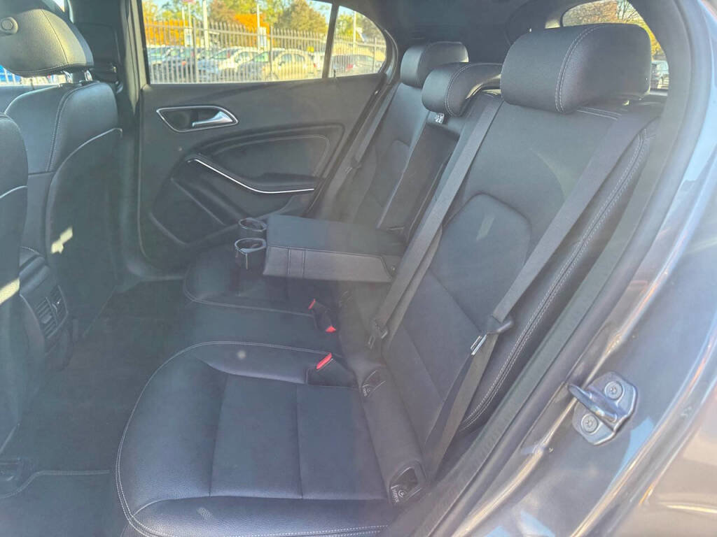 Used 2018 Mercedes-Benz GLA 250 4MATIC image 7