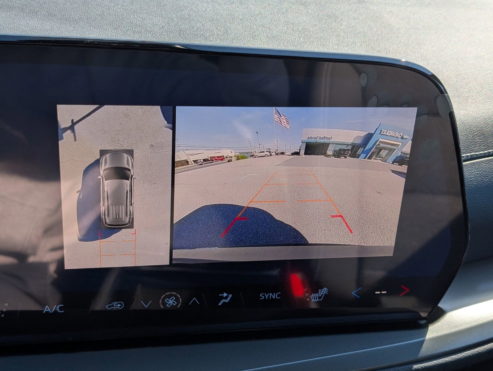 New 2026 Chevrolet Traverse LT w/ Driver Confidence Package image 26