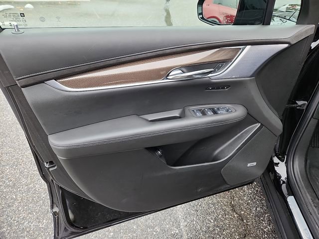 Certified 2025 Cadillac XT6 Sport w/ Platinum Package image 12