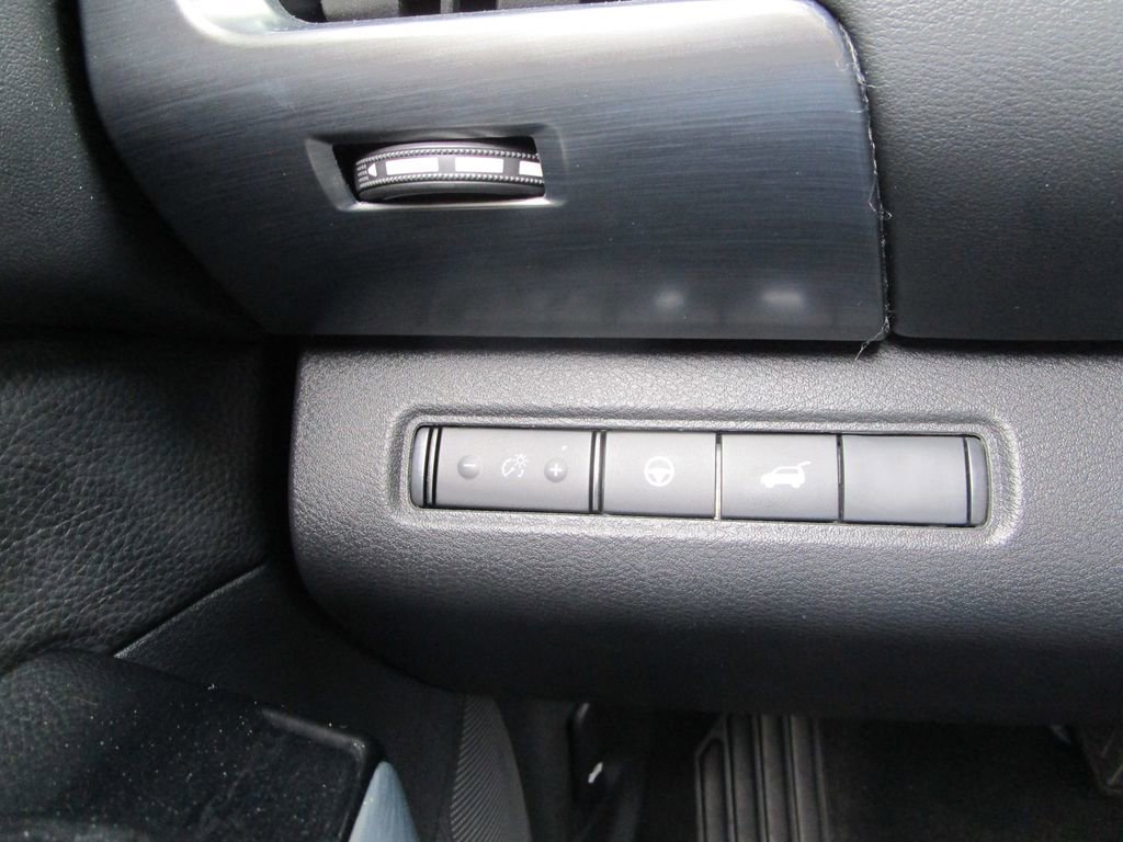 Used 2024 Nissan Pathfinder SL image 34