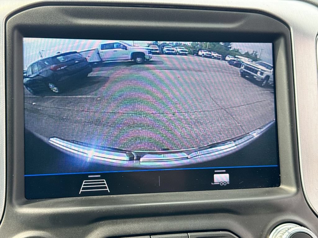 Used 2022 GMC Sierra 1500 SLE w/ Driver Alert Package I AWD/4WD image 17