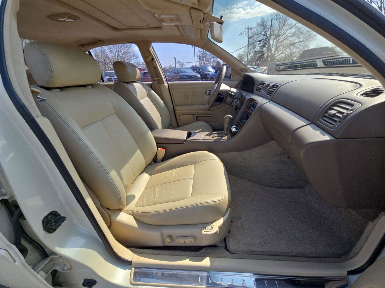Used 1997 INFINITI J30 RWD image 8
