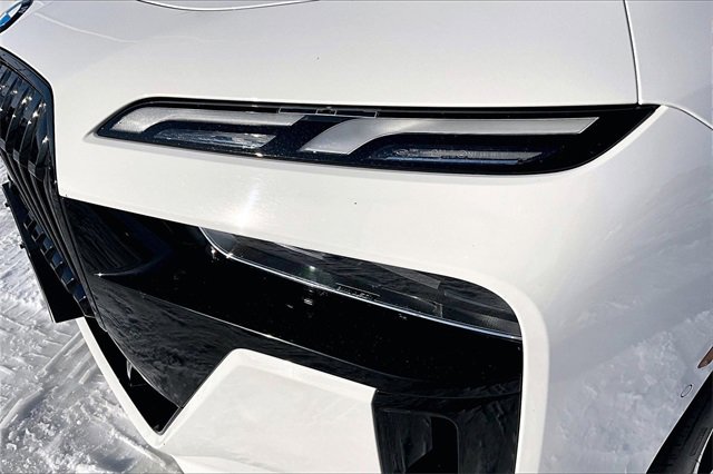 Used 2023 BMW 760i xDrive image 30