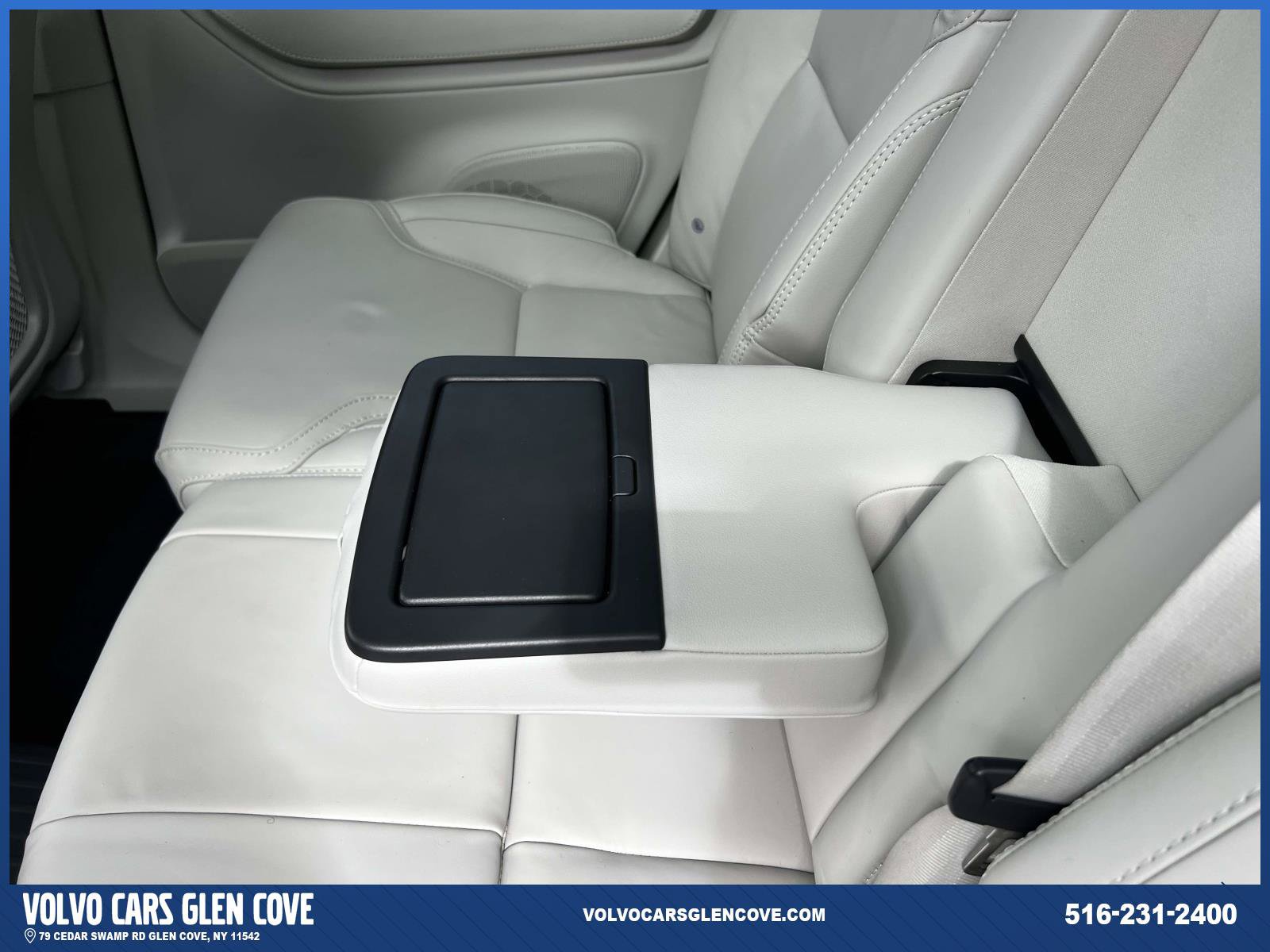 Certified 2025 Volvo XC90 T8 Ultra w/ Protection Package Premier AWD/4WD image 12