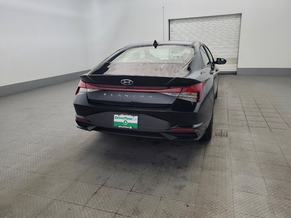 Used 2023 Hyundai Elantra SEL w/ Cargo Package FWD image 7