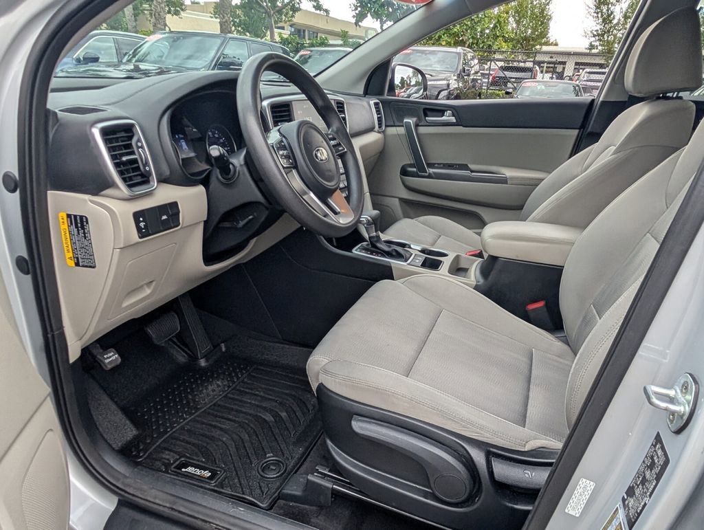 Used 2022 Kia Sportage LX image 11